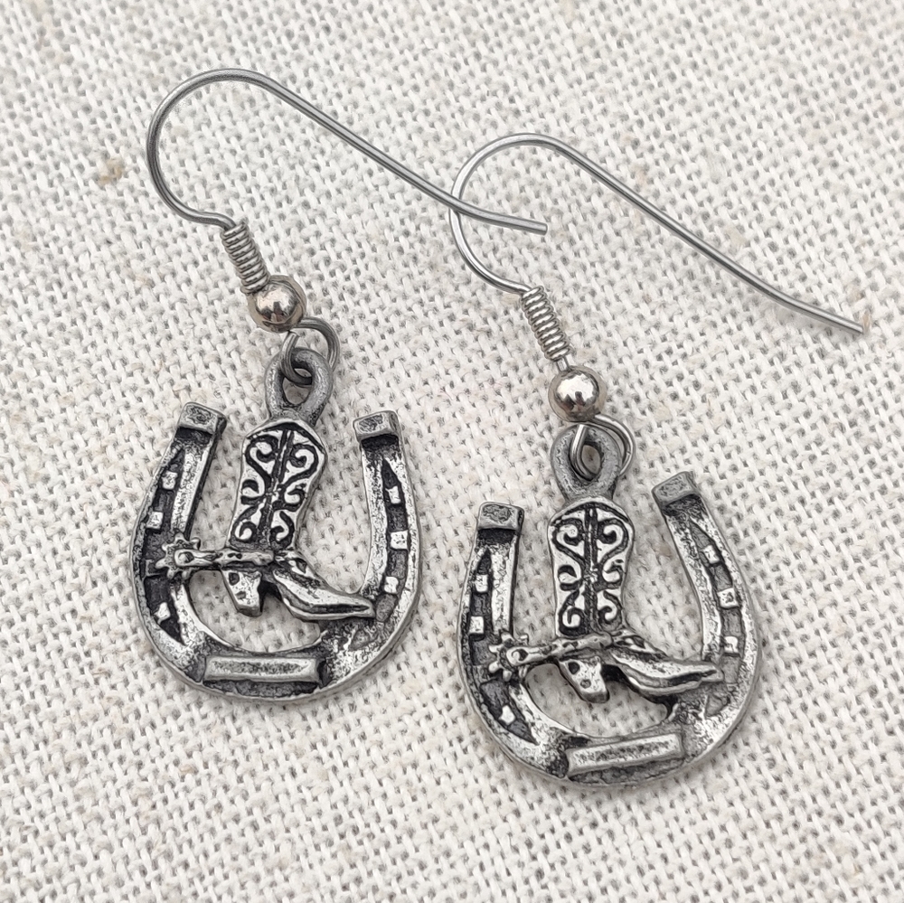 Vintage southwestern cowgirl horseshoe earrings
